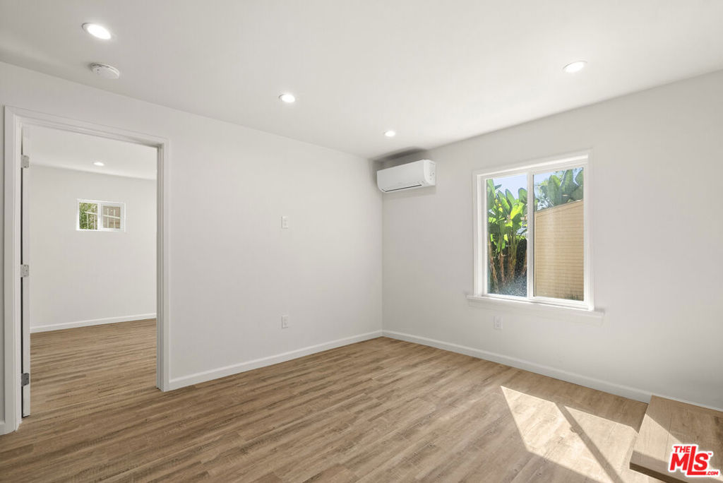 8824 1/2 Harratt Street Property Photo 6