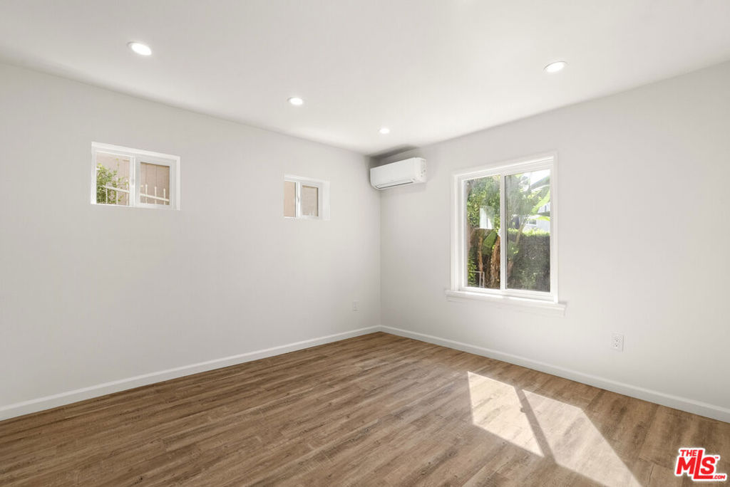 8824 1/2 Harratt Street Property Photo 8
