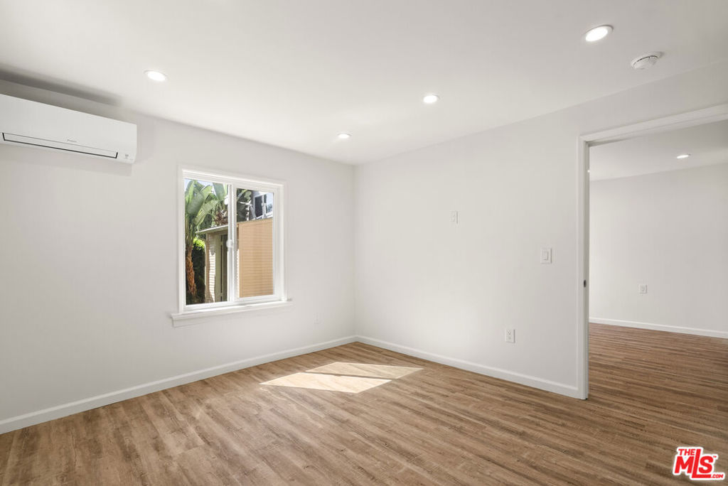 8824 1/2 Harratt Street Property Photo 10