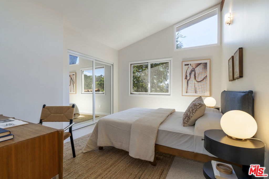 2856 Nichols Canyon Road Property Photo 35