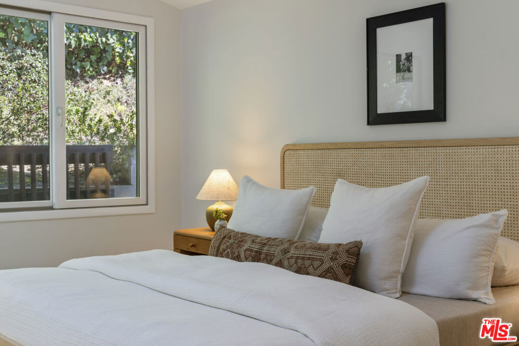 2856 Nichols Canyon Road Property Photo 43