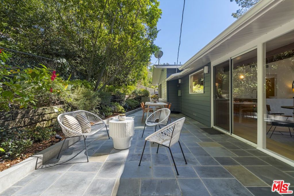 2856 Nichols Canyon Road Property Photo 48