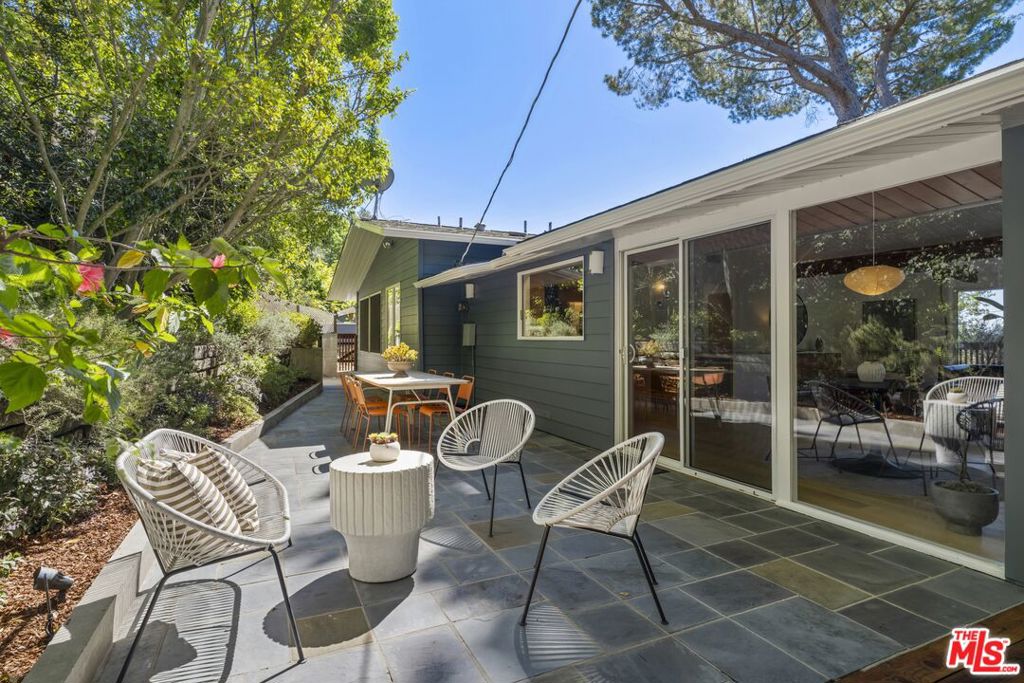 2856 Nichols Canyon Road Property Photo 50