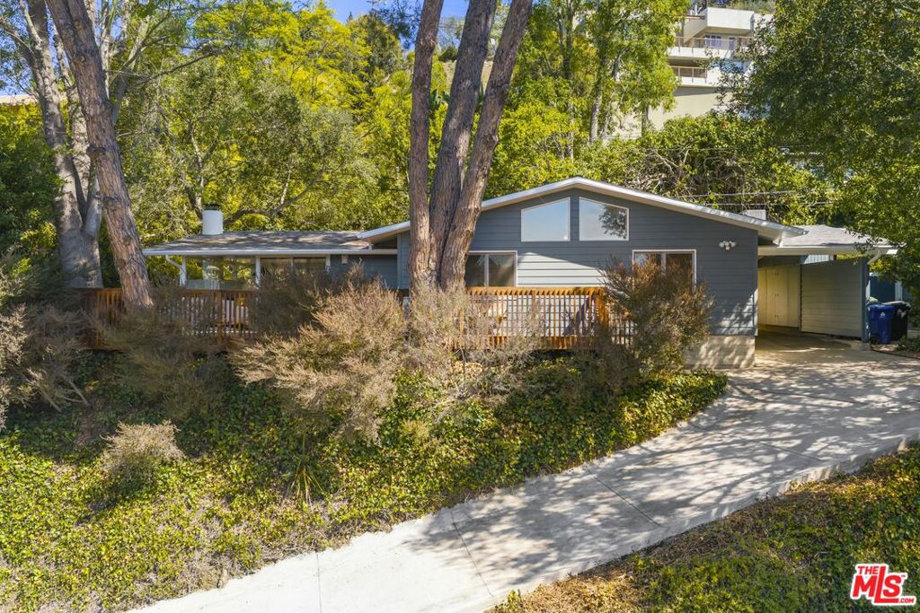 2856 Nichols Canyon Road Property Photo 55