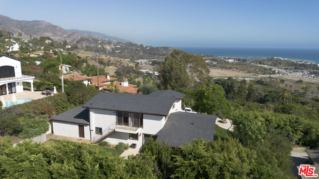 3505 Coast View Drive Property Photo 1