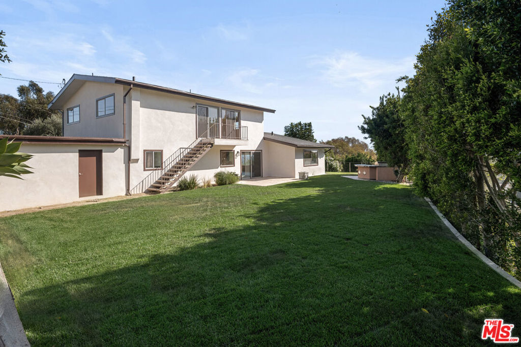3505 Coast View Drive Property Photo 5