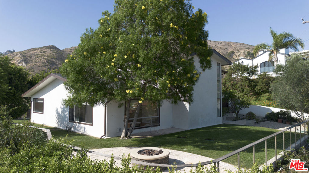 3505 Coast View Drive Property Photo 6