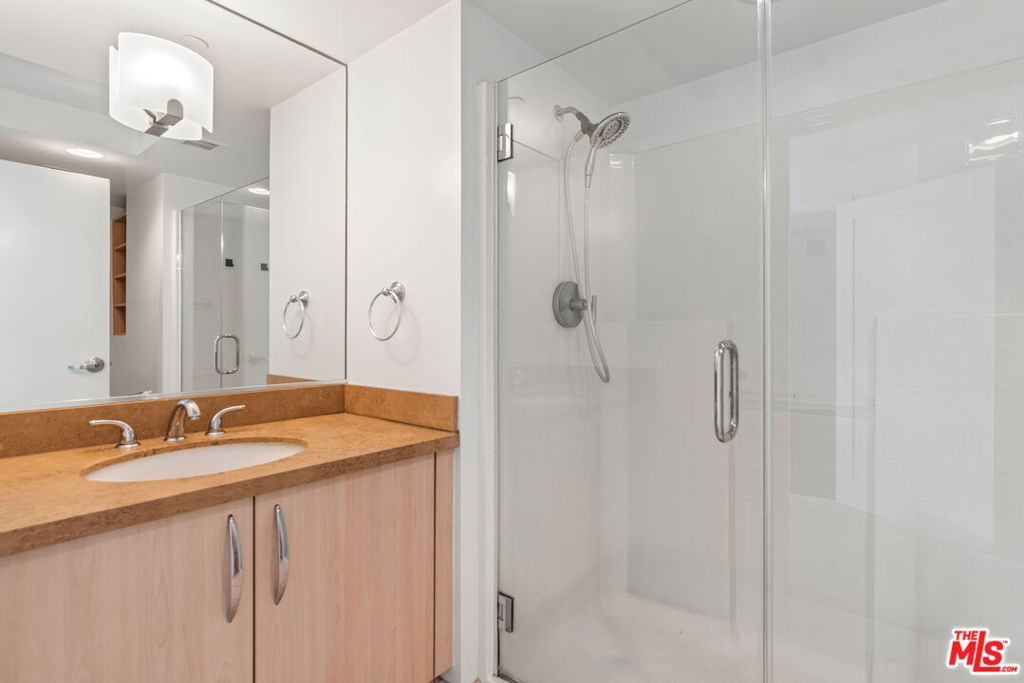 13650 Marina Pointe Drive 404 Property Photo 18