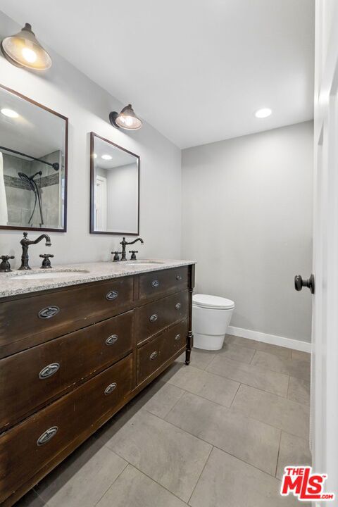 419 S Laxore Street Property Photo 25