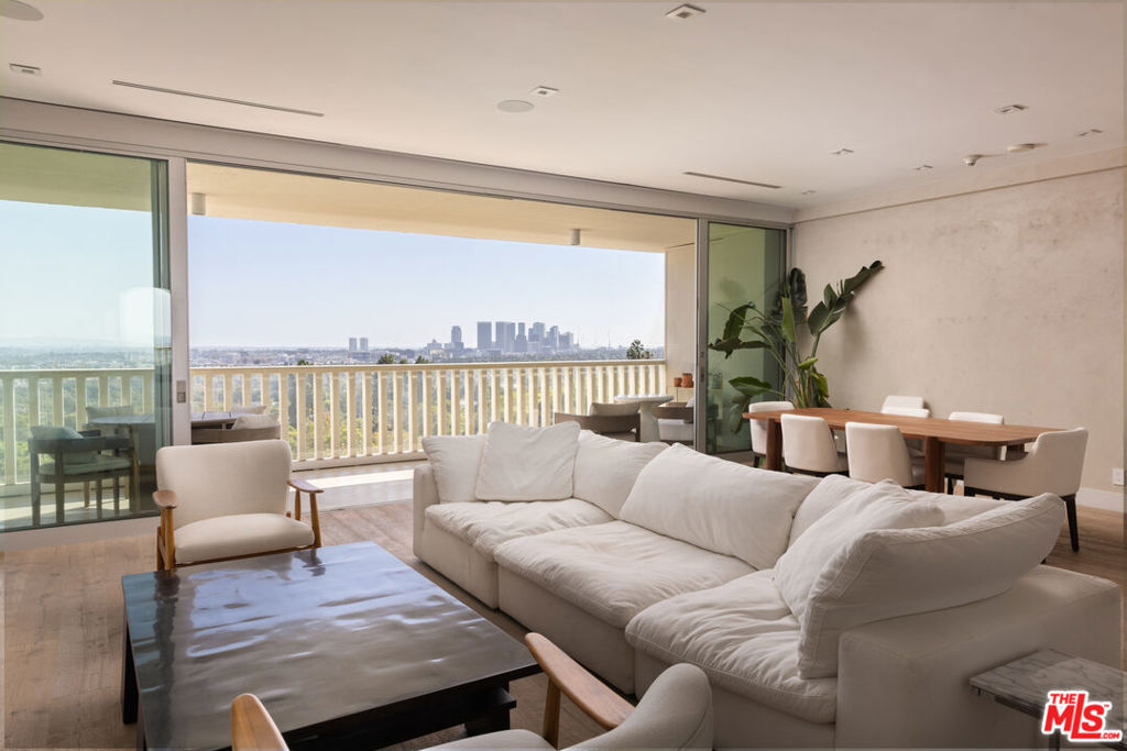 9255 Doheny Road 704 Property Photo 2