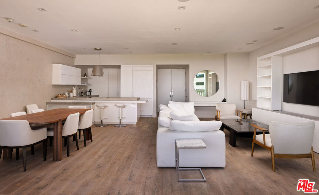 9255 Doheny Road 704 Property Photo 4