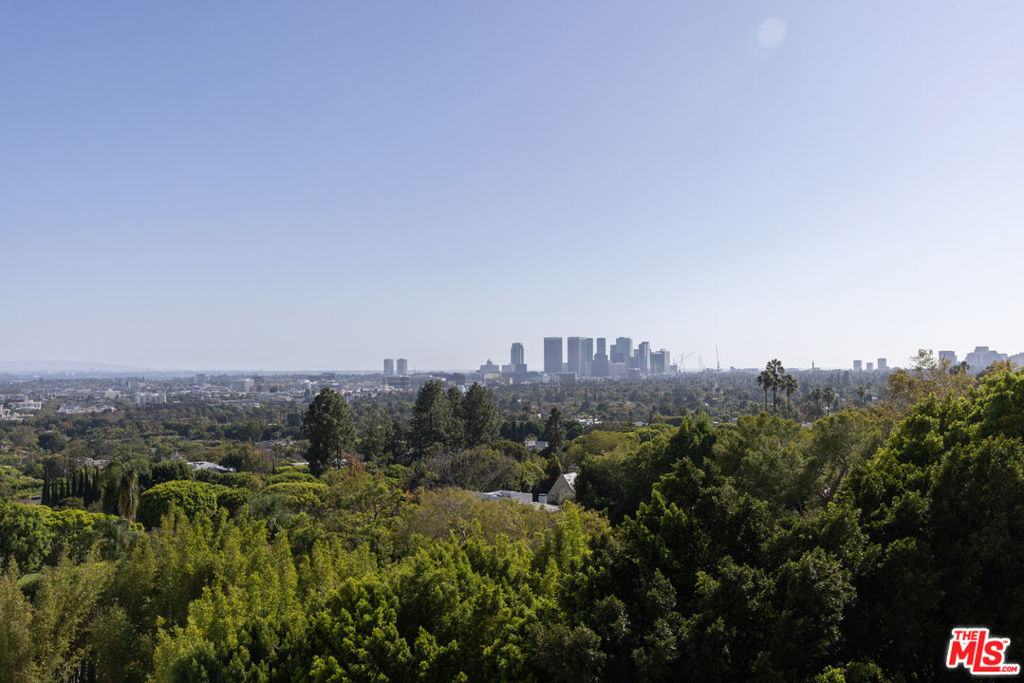 9255 Doheny Road 704 Property Photo 17
