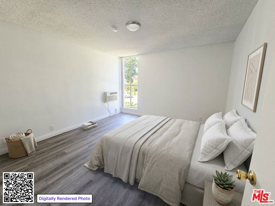 1208 W Adams Boulevard 7 Property Photo 3