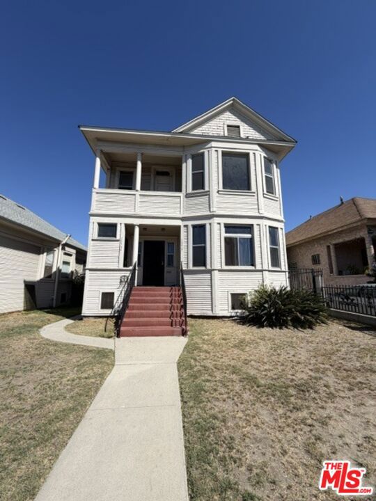1373 E 23rd Street Property Photo 9