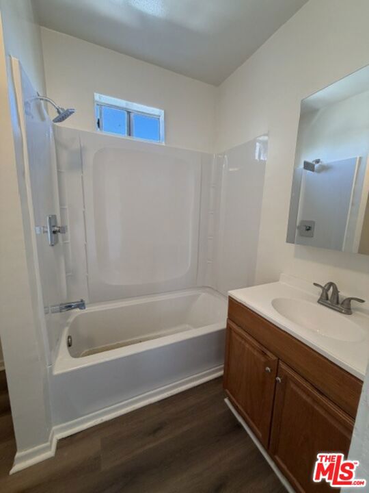 1373 E 23rd Street Property Photo 20