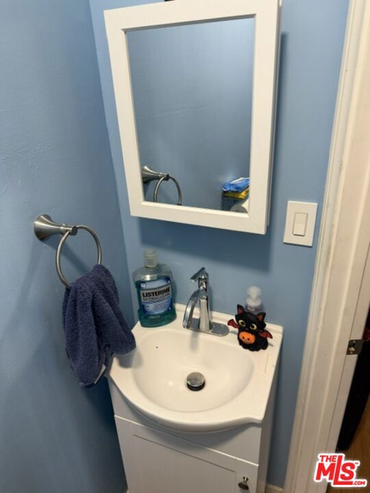 1373 E 23rd Street Property Photo 58