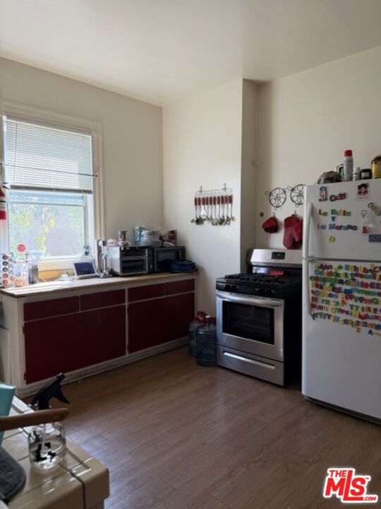 1373 E 23rd Street Property Photo 60