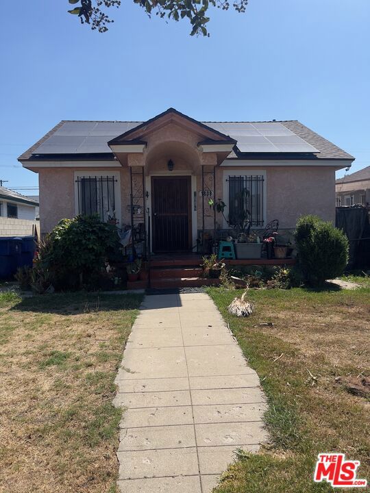 1808 W 38th Street Property Photo 1