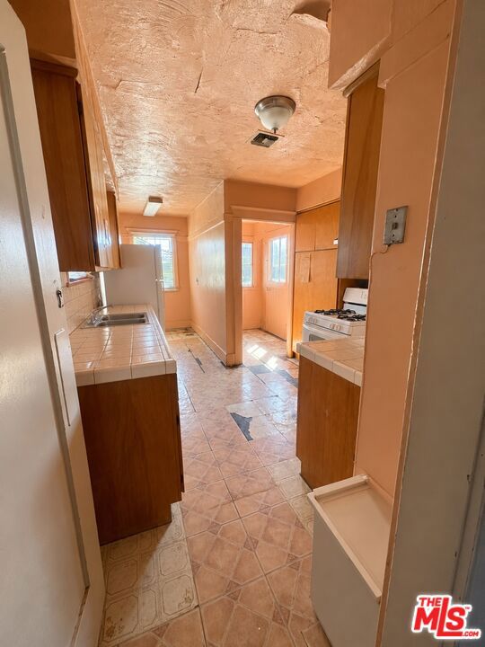 1808 W 38th Street Property Photo 12