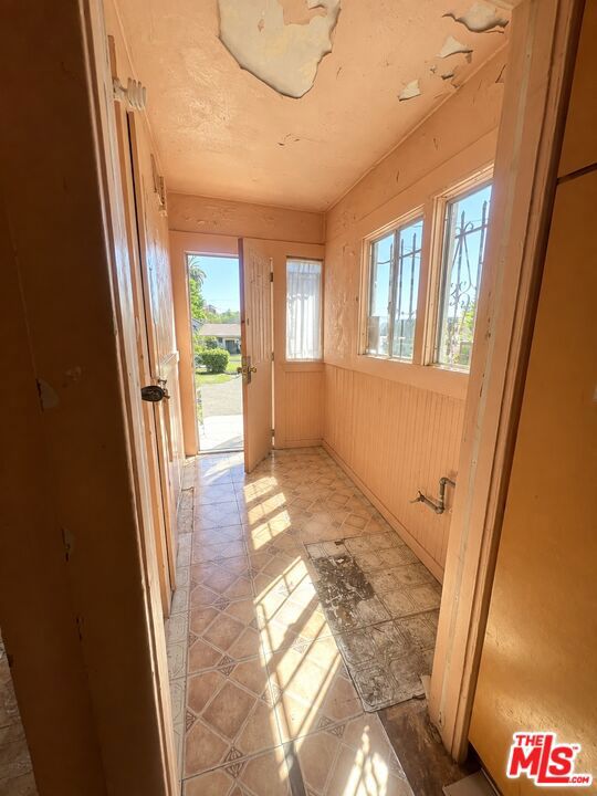 1808 W 38th Street Property Photo 16