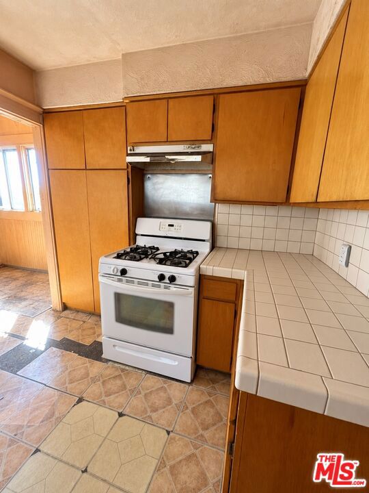 1808 W 38th Street Property Photo 17