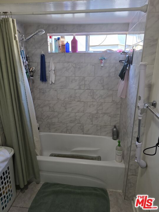 2470 Pasadena Avenue Property Photo 7
