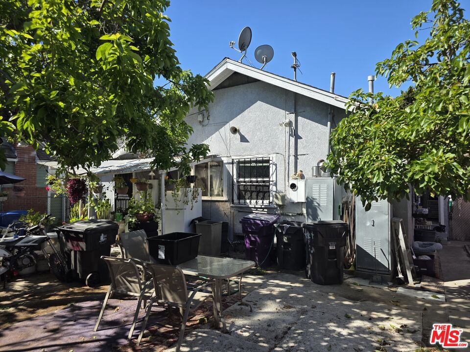 2470 Pasadena Avenue Property Photo 8