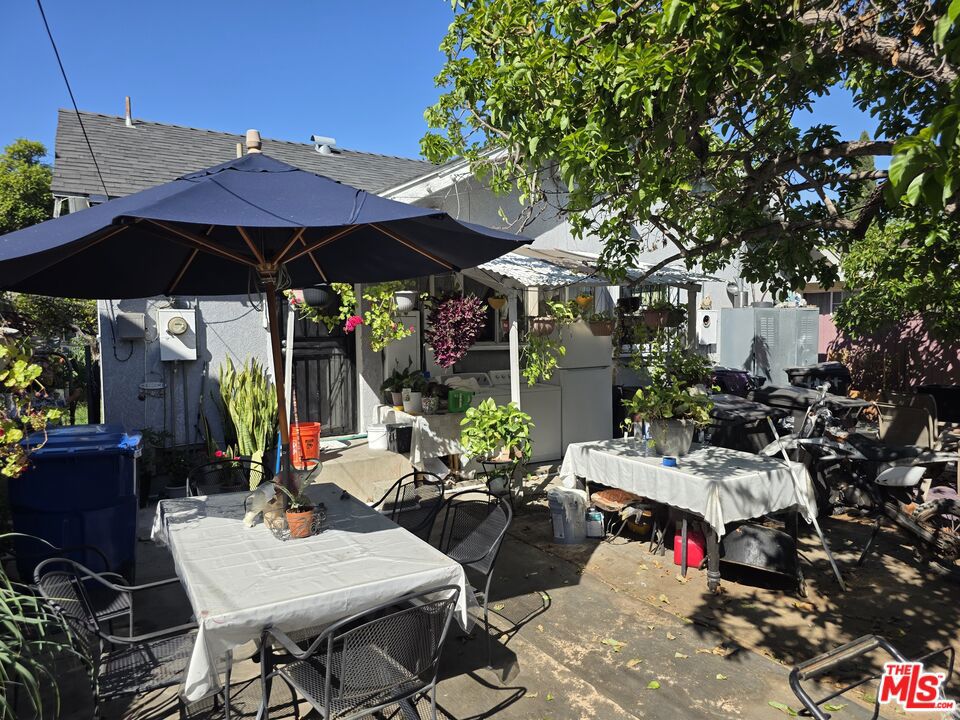 2470 Pasadena Avenue Property Photo 9