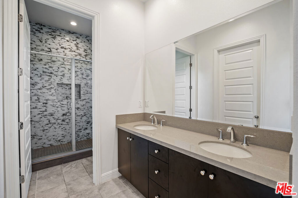 10615 Wood Briar Court Property Photo 18
