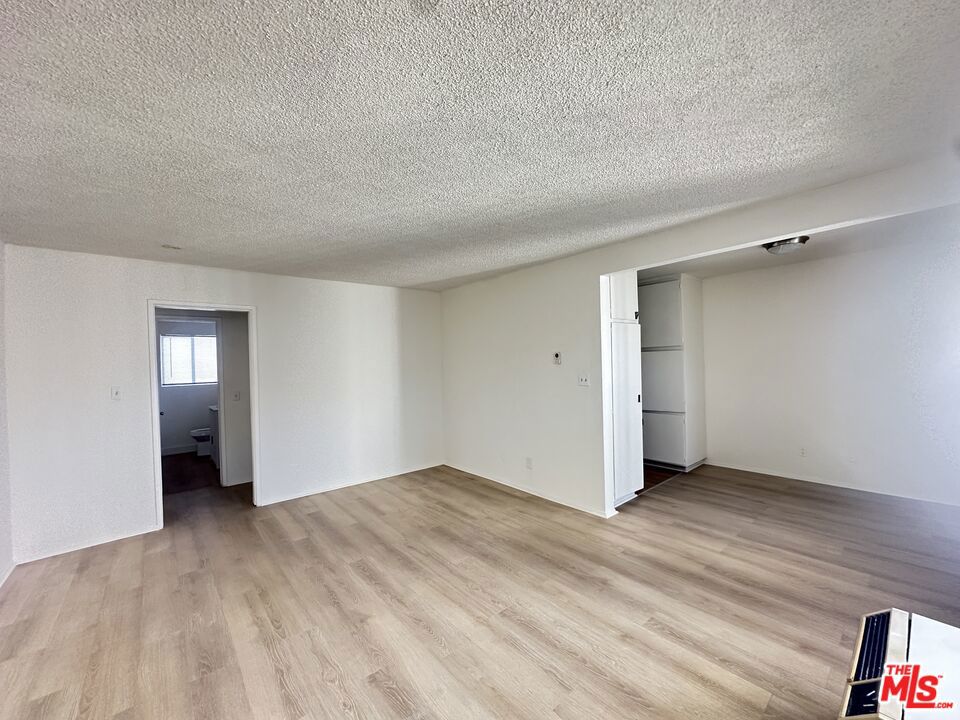5853 Gregory Avenue 7 Property Photo 2