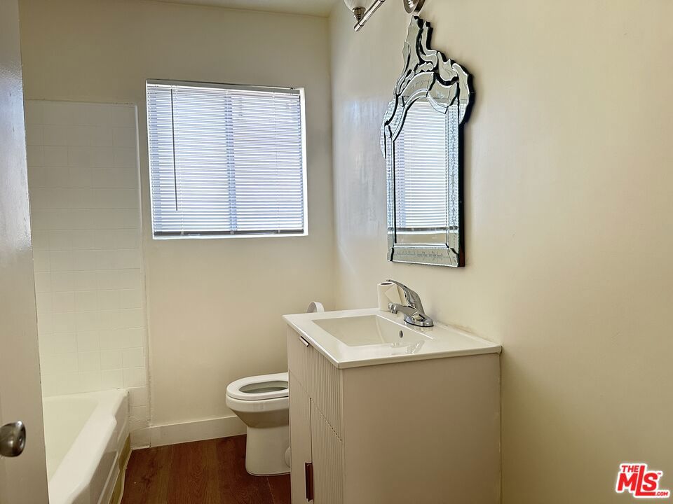 5853 Gregory Avenue 7 Property Photo 4