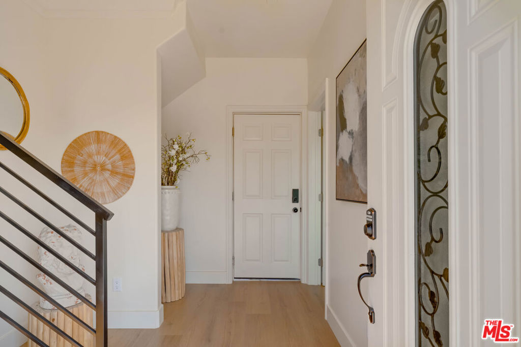 712 N. Chestnut Avenue Property Photo 2