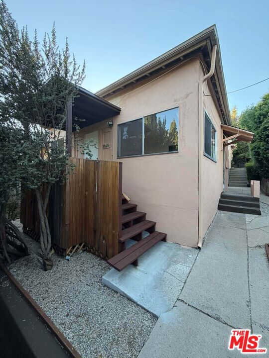 1961 Echo Park Avenue 1961 1/2 Property Photo 2