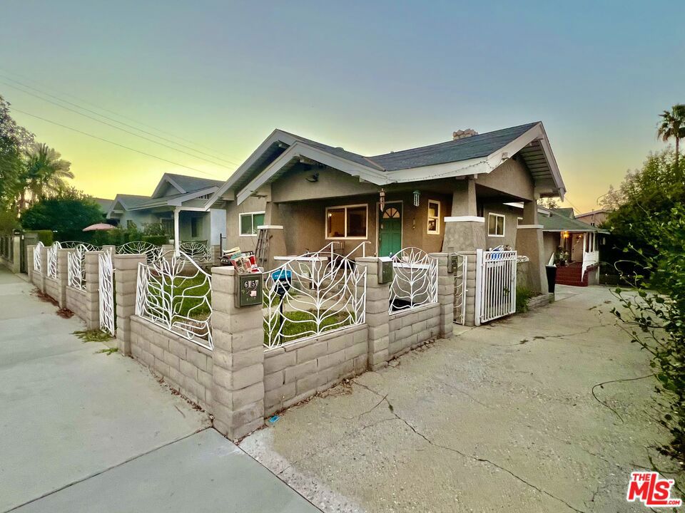6157 Mesa Avenue Property Photo 2