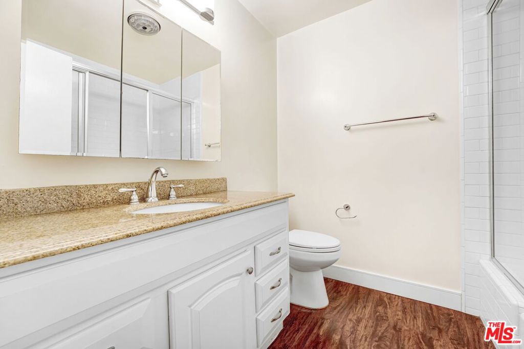 919 N N Alfred Street 203 Property Photo 11