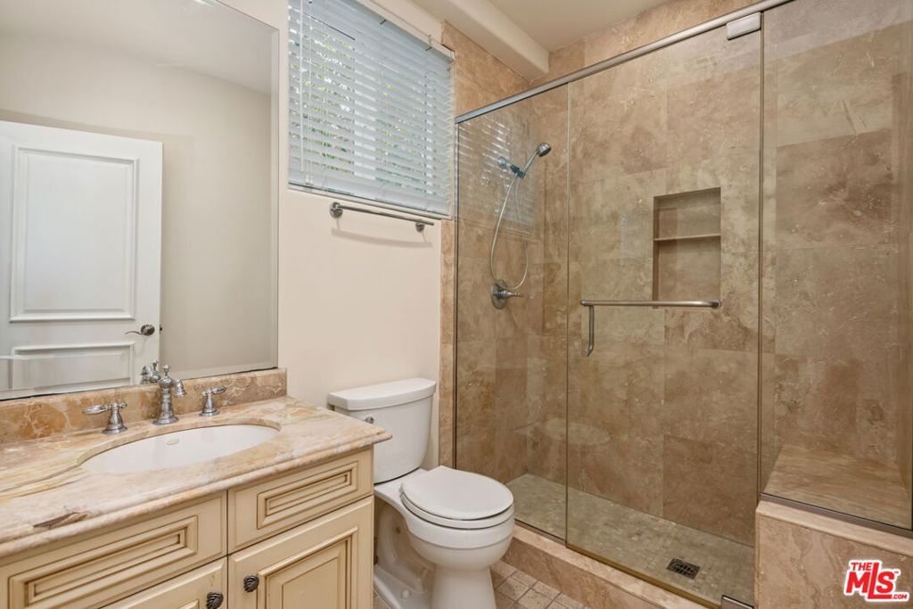 419 N Laurel Avenue Property Photo 22