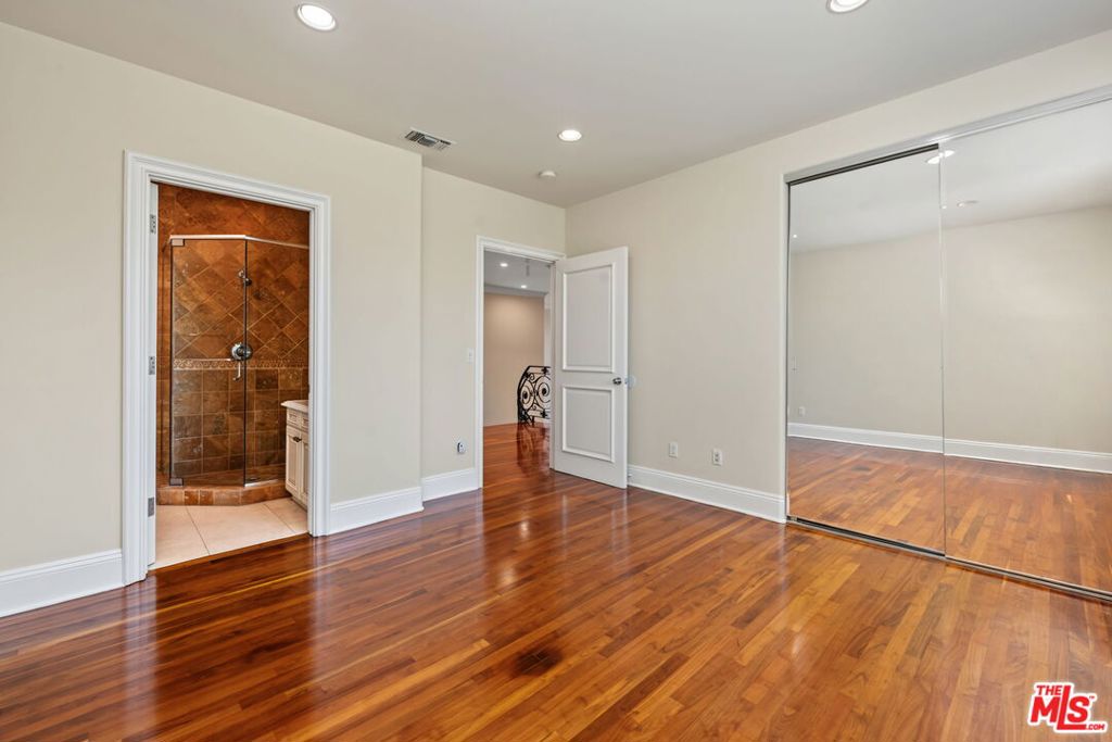 419 N Laurel Avenue Property Photo 31