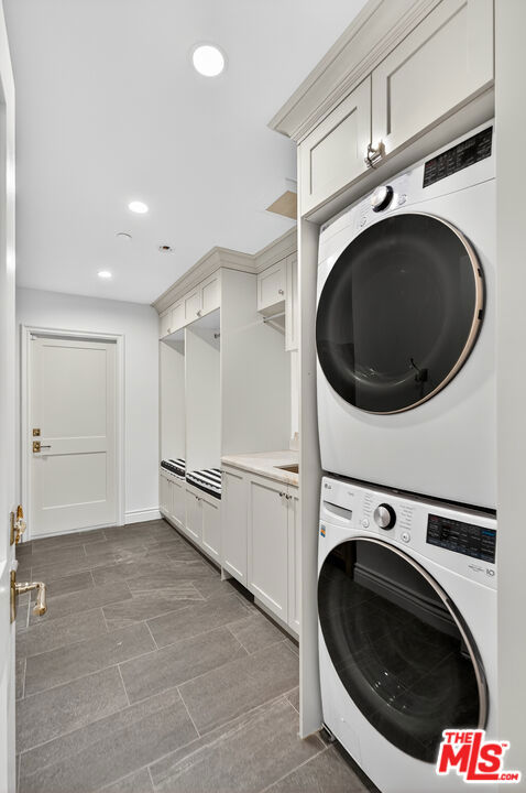 1733 Robson Avenue Property Photo 23