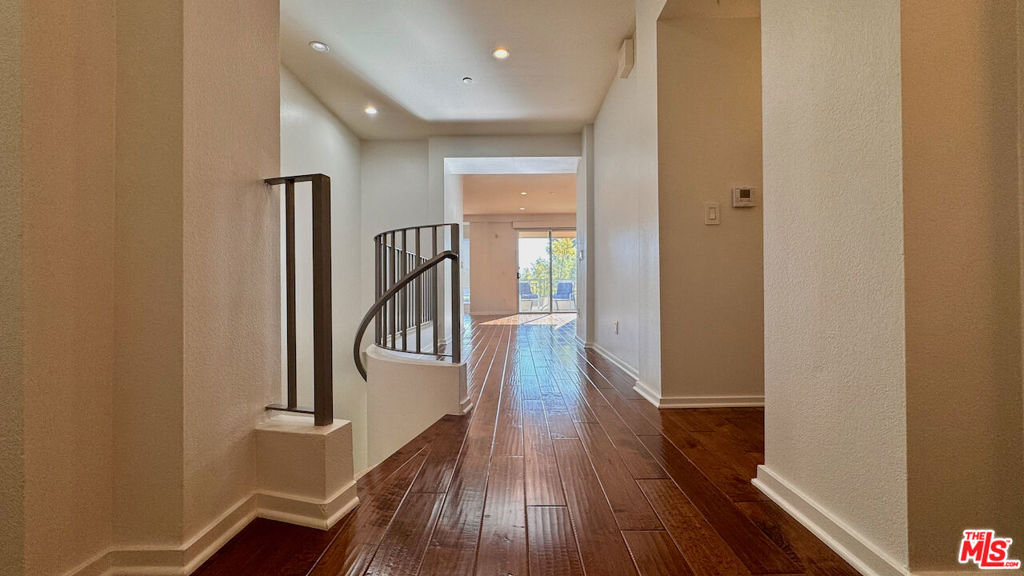 2111 S Beverly Glen Boulevard Ph2 Property Photo 4