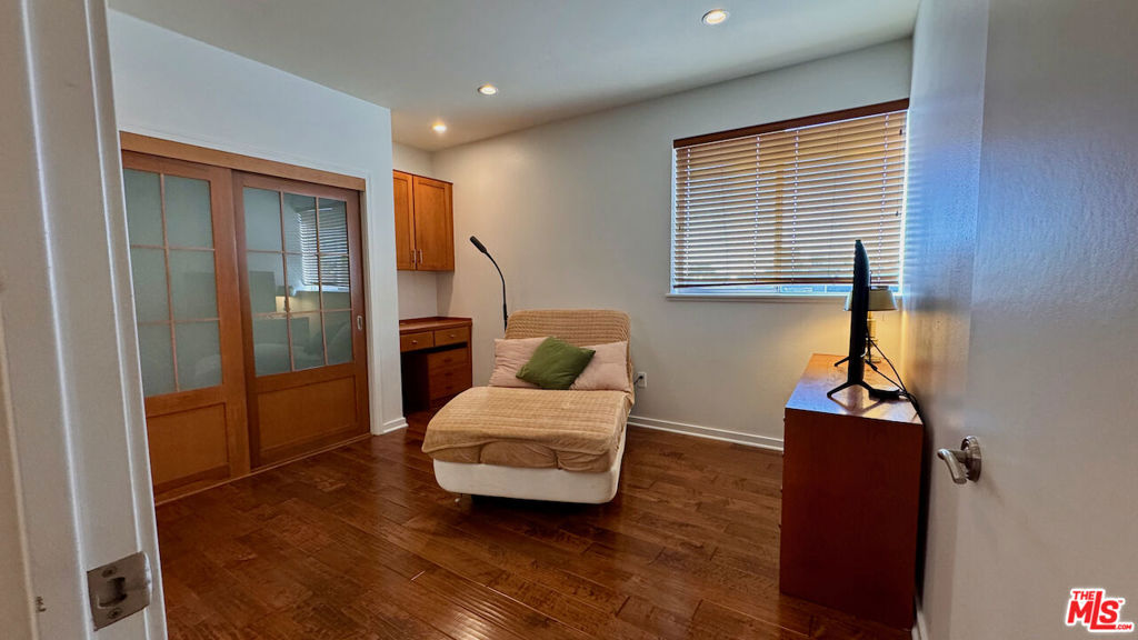2111 S Beverly Glen Boulevard Ph2 Property Photo 12