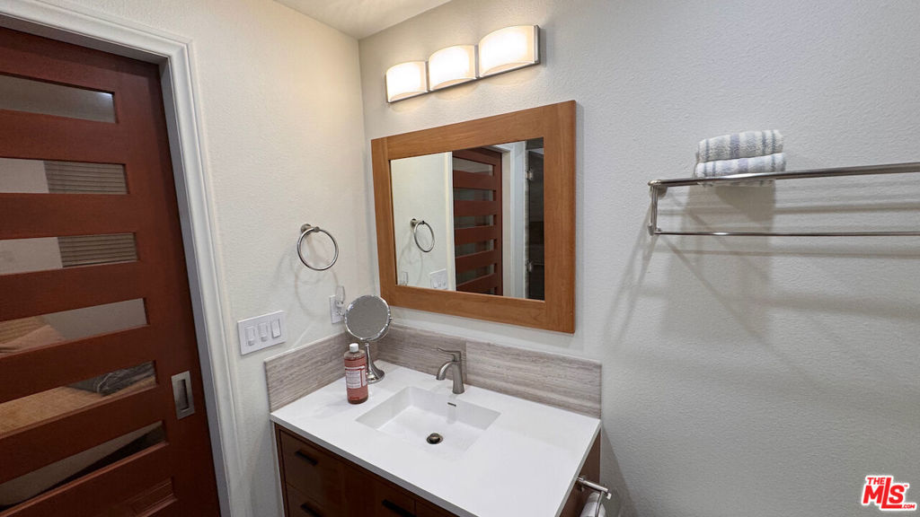 2111 S Beverly Glen Boulevard Ph2 Property Photo 15