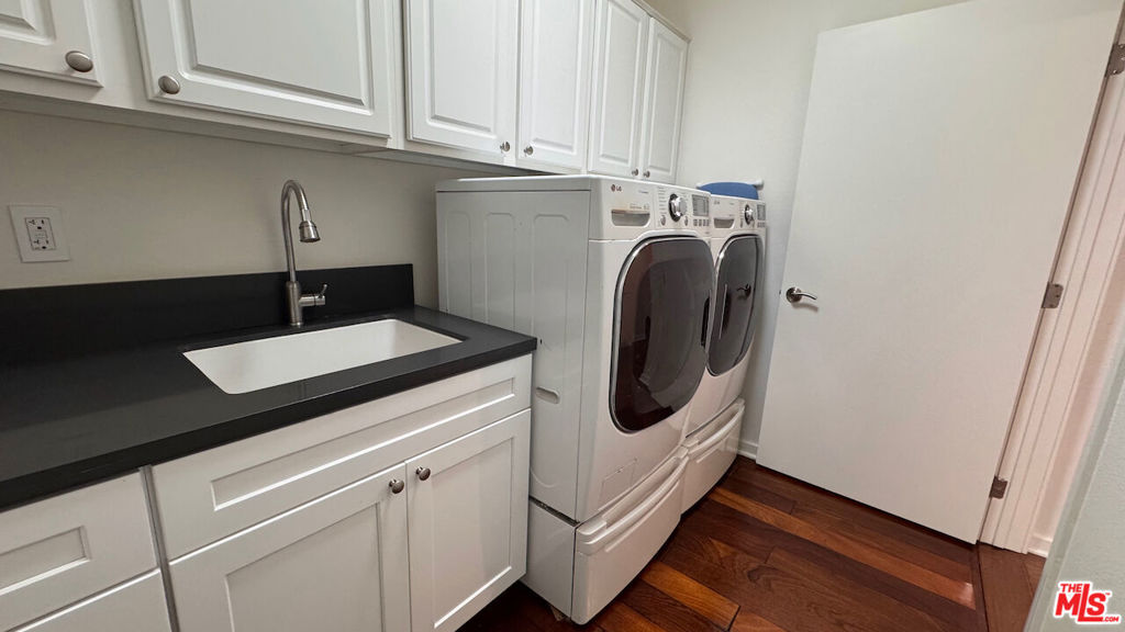 2111 S Beverly Glen Boulevard Ph2 Property Photo 18