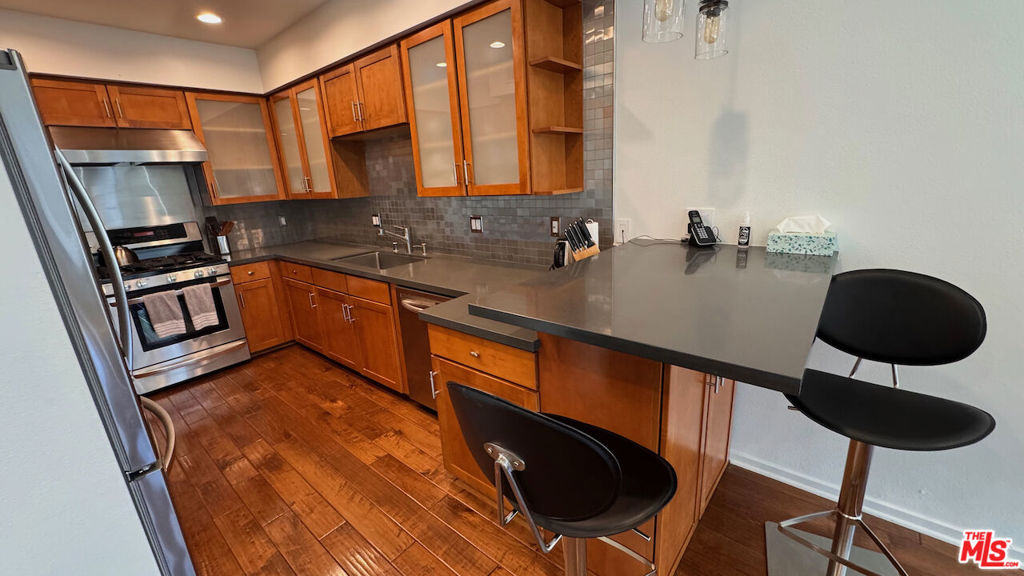2111 S Beverly Glen Boulevard Ph2 Property Photo 31