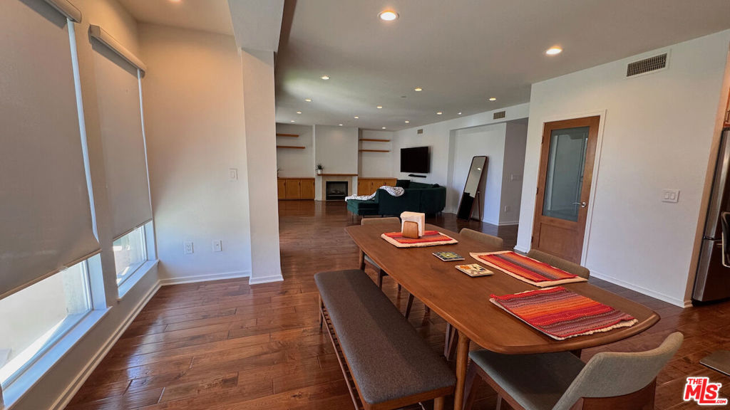 2111 S Beverly Glen Boulevard Ph2 Property Photo 38