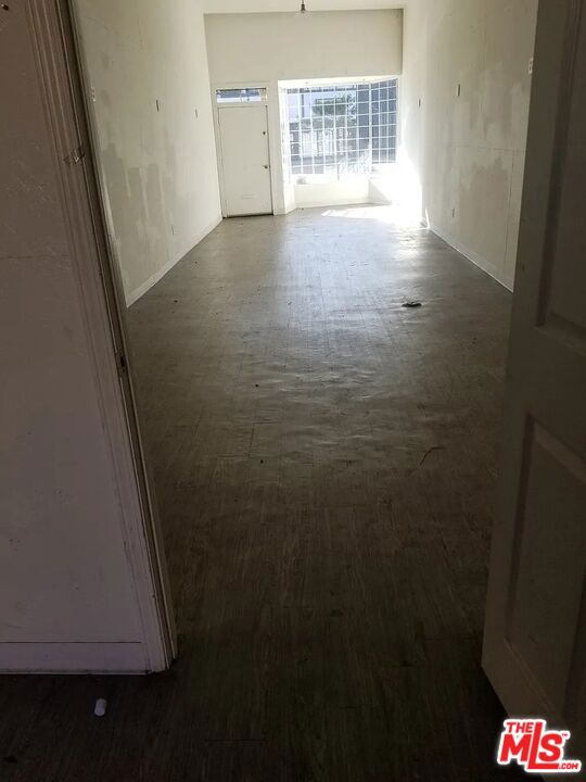 5281 W Pico Boulevard Property Photo 3