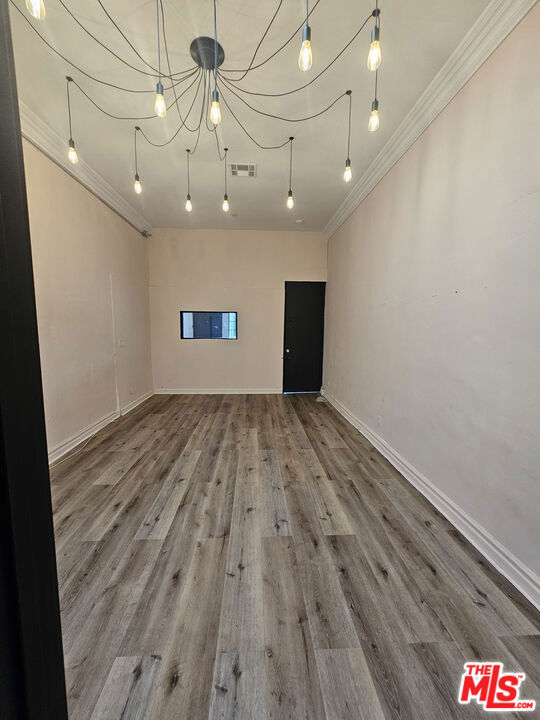 5281 W Pico Boulevard Property Photo 7