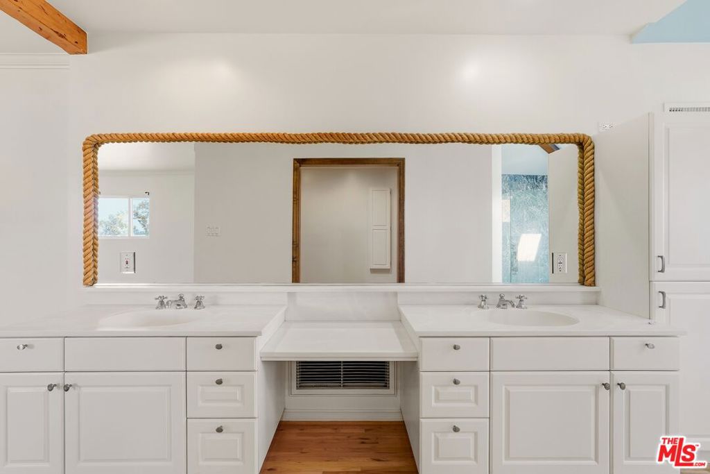 2007 W 180th Place Property Photo 16