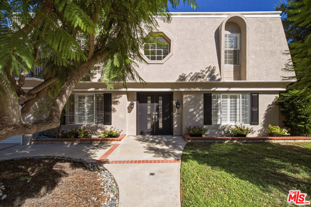 22777 Brenford Street Property Photo 6