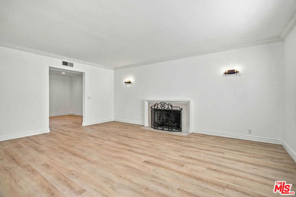 22777 Brenford Street Property Photo 9