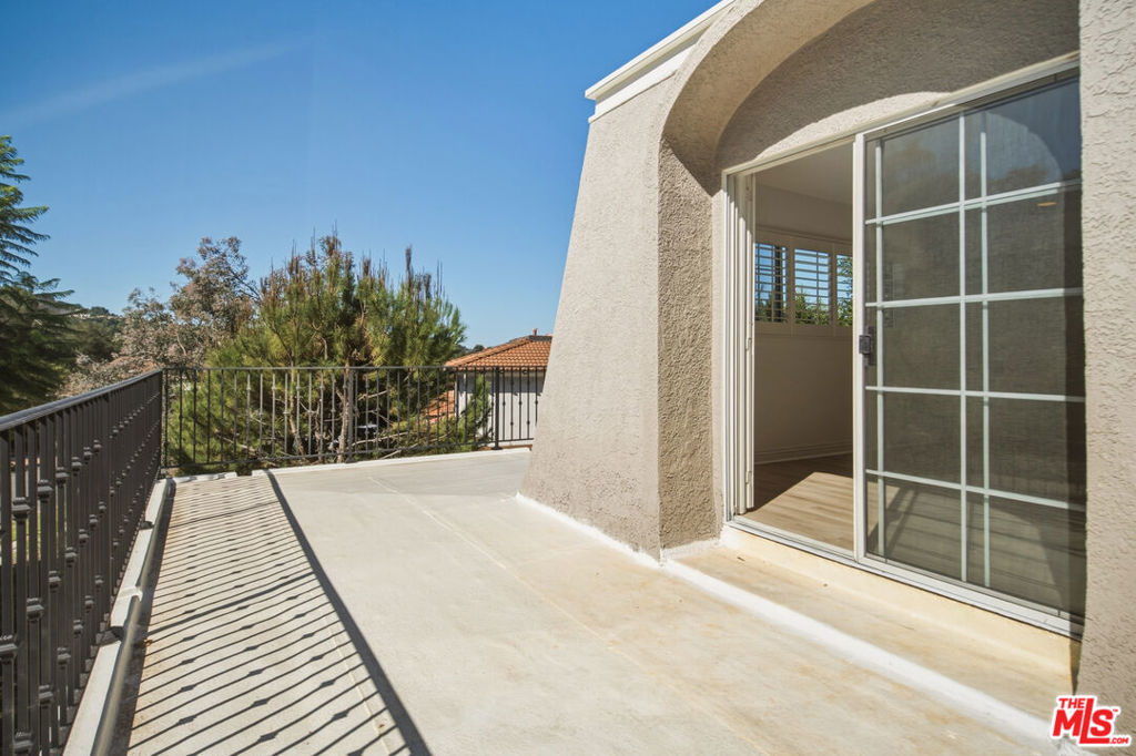 22777 Brenford Street Property Photo 46